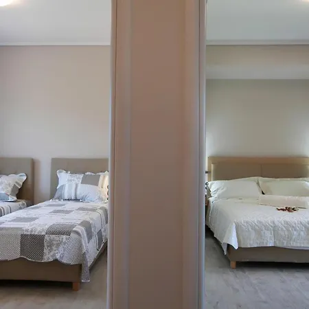 Leandros Villa